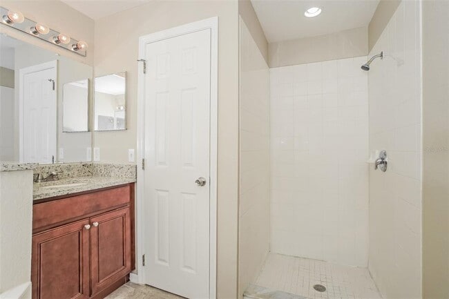 Building Photo - 1903 Ray Pl