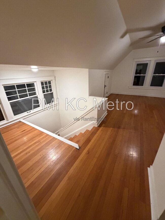 Building Photo - 3833 Campbell St