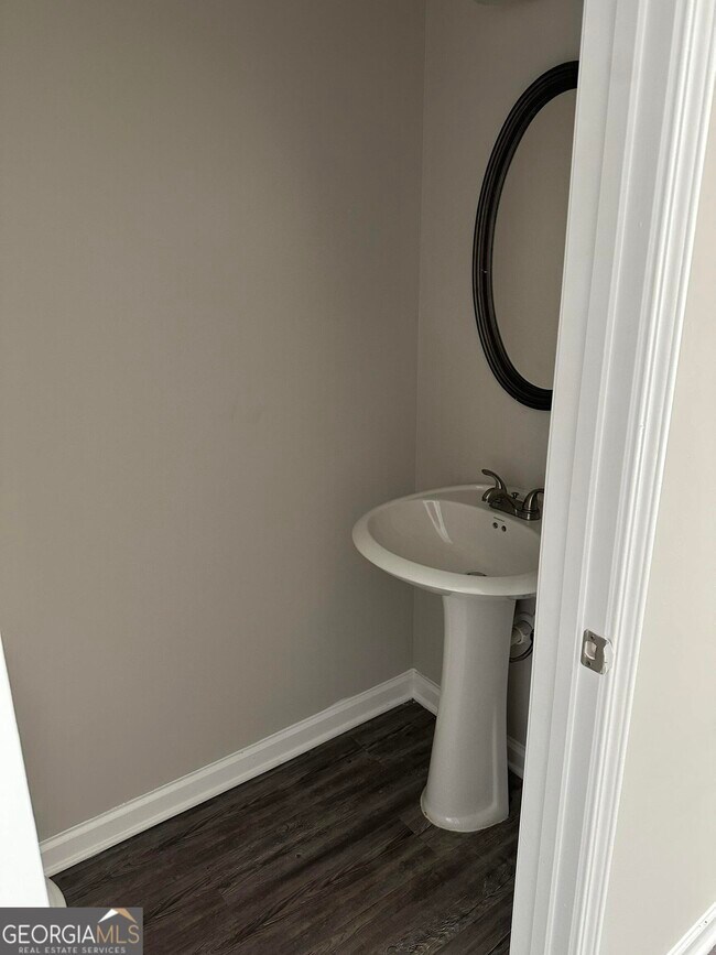 Building Photo - 4454 Pinscher St