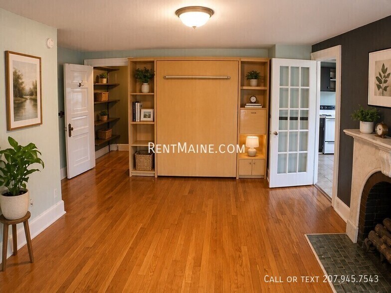 Building Photo - 99 Broadway