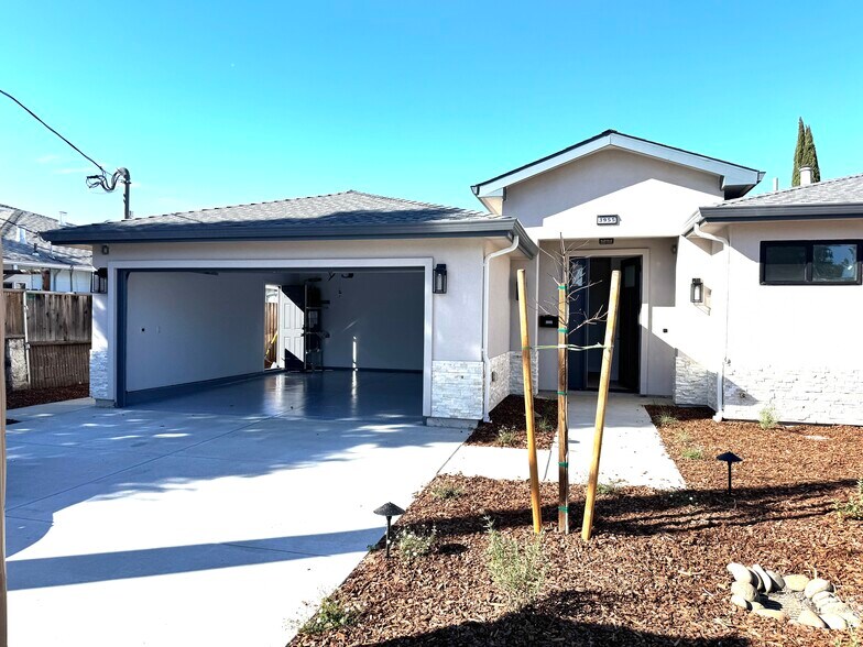 Building Photo - 3955 Haven Ave