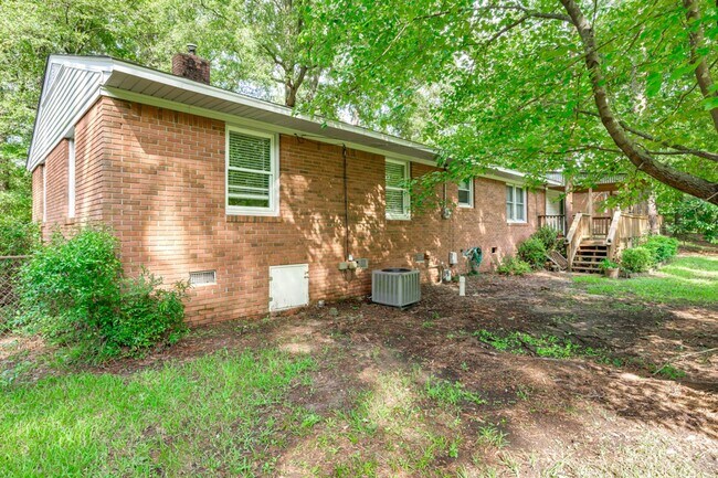 Building Photo - 3414 Bush River Rd