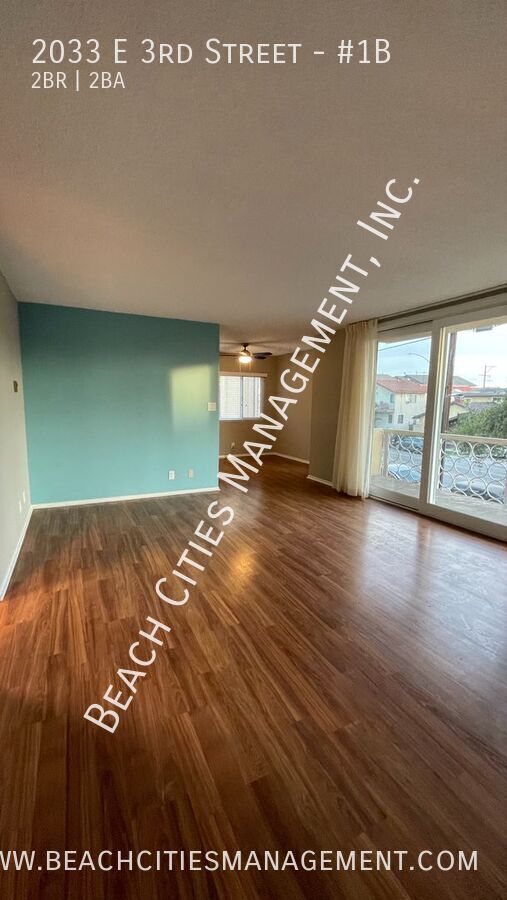 Building Photo - 2033 E 3rd St