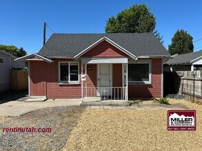 Building Photo - Cute Salt Lake 2 Bedroom Bungalow For Rent!