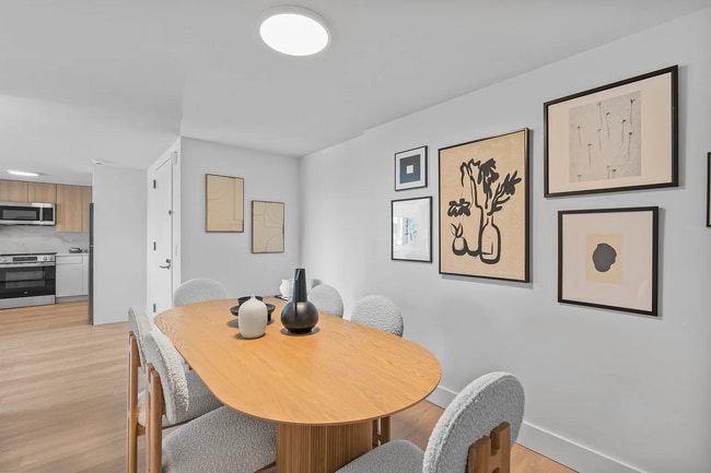 Building Photo - Lyon Place