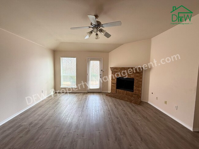 Building Photo - Beautiful 4-Bedroom Home with Scenic Backyard for Lease in Mesquite!