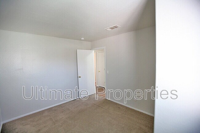 Building Photo - 12203 W Windrose Dr