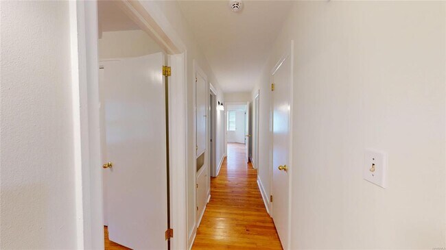 Building Photo - 3549 Mayfair Rd