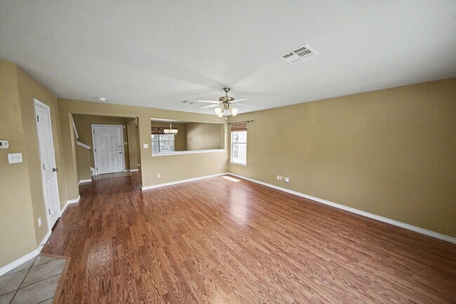 Building Photo - Spacious Cibolo Home Near Steele High School - Realtor Commission: $500