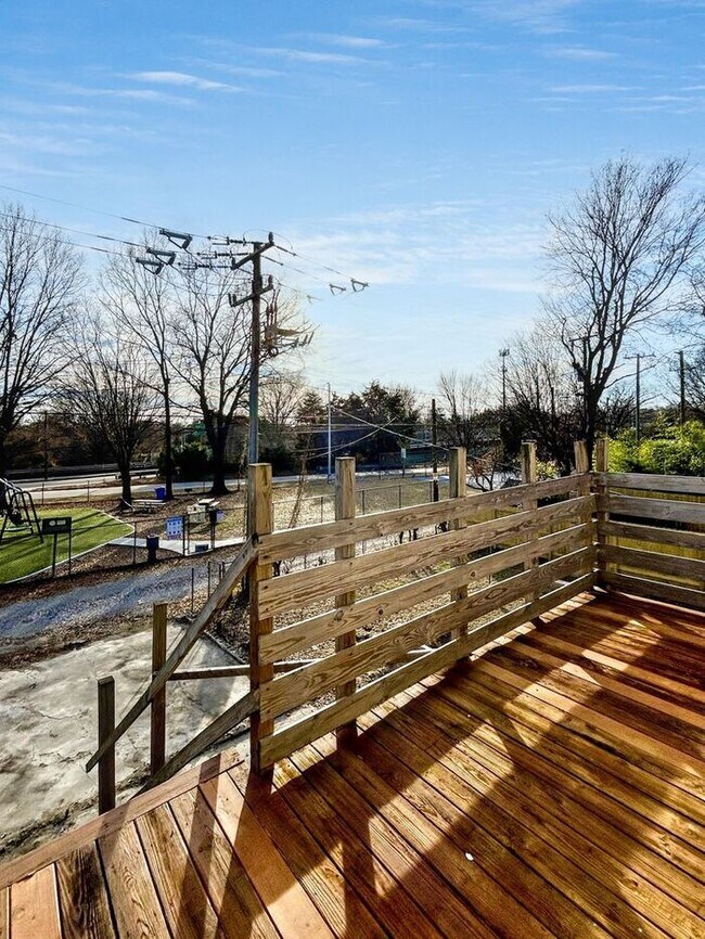 Building Photo - Charming 3-Bedroom Home – Spacious & Conve...