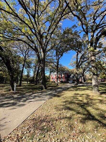 Primary Photo - 2361 E Ridge Rd
