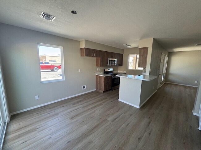 Building Photo - Brand New Unit in La Crescenta