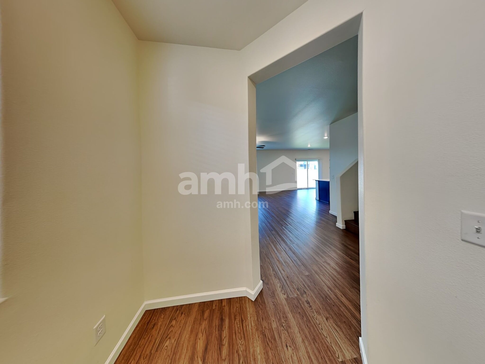 Building Photo - 2323 NW Matteo Dr