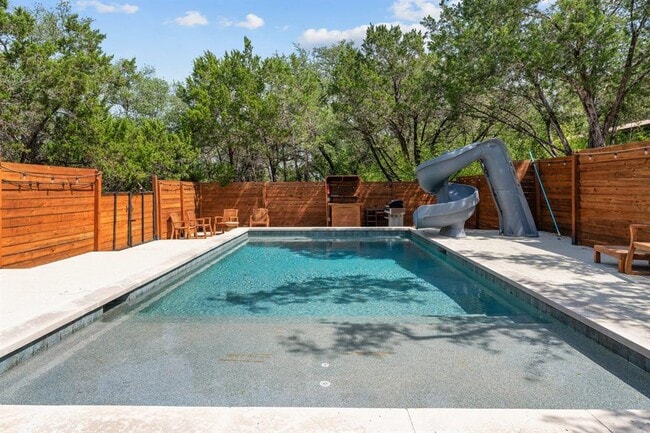 Building Photo - 23038 Pedernales Canyon Trail