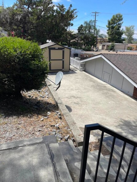 Building Photo - 1134 E 5th Ave