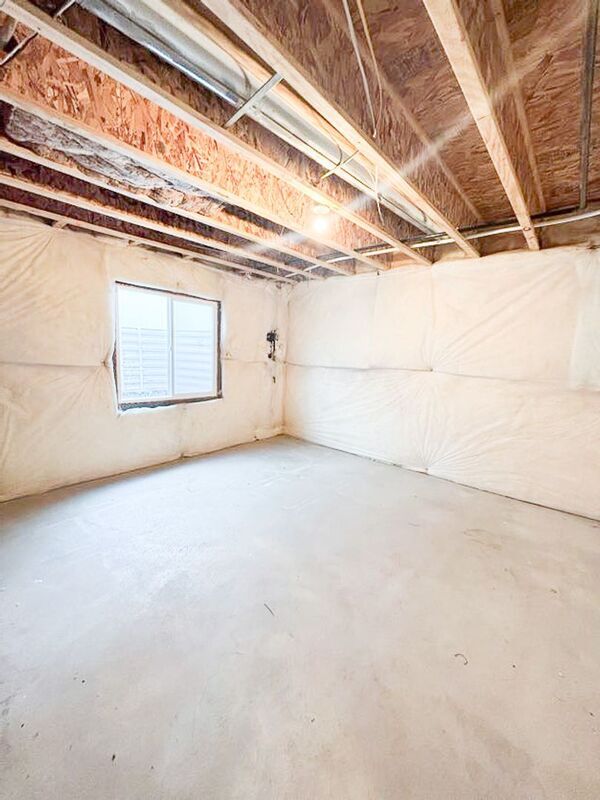 Building Photo - 414 W Snowberry Dr