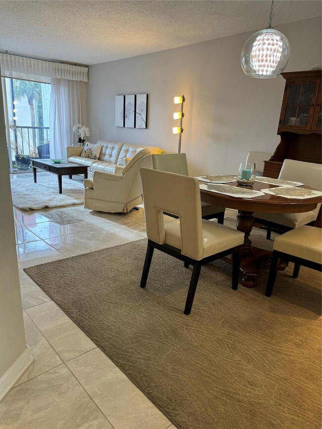 Building Photo - 5300 NE 24th Terrace