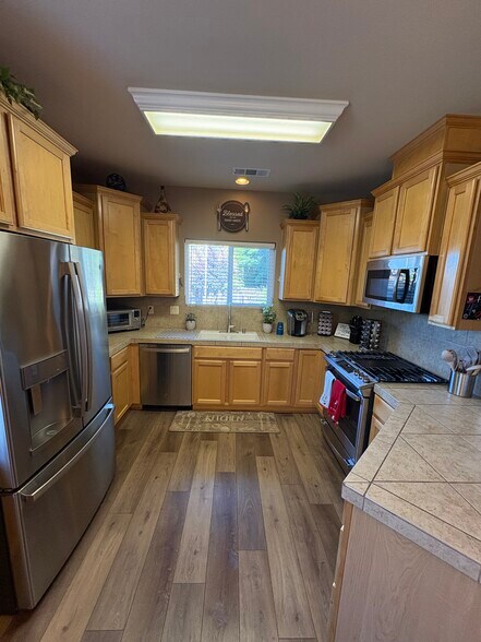 Building Photo - 4888 Lofty Oak Dr