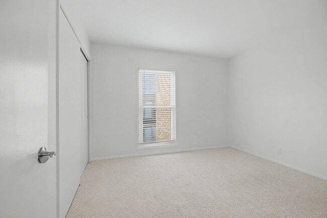 Building Photo - 116 Harding Pl