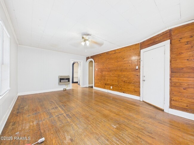 Building Photo - 324 General Mouton Ave