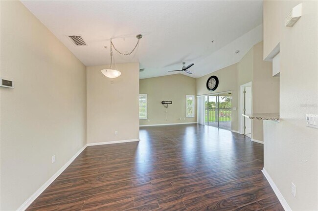 Building Photo - 803 Montrose Dr