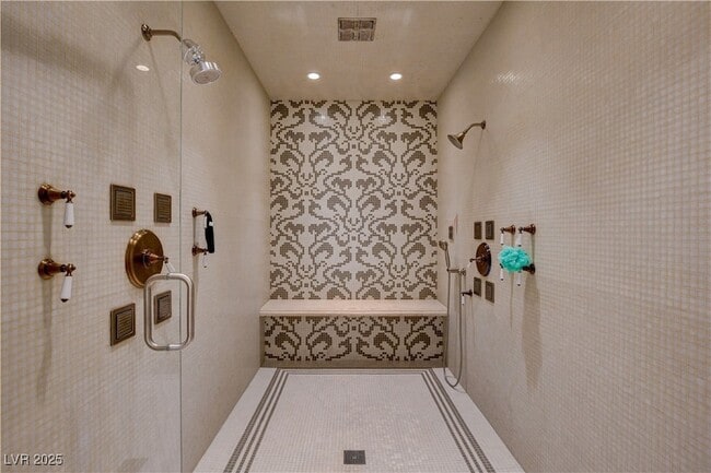 Building Photo - 11 Sable Ridge Ct