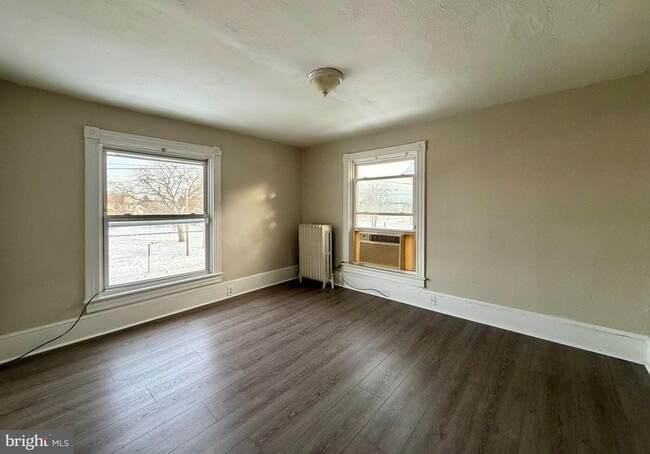 Building Photo - 706 N High St