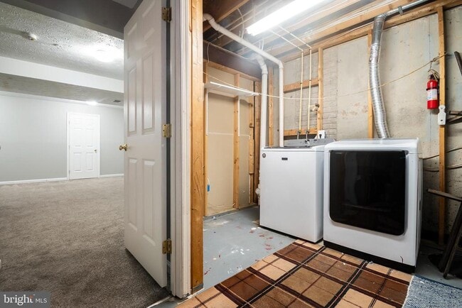 Building Photo - 5224 Leavers Ct