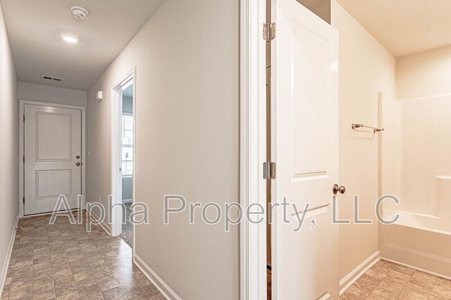 Building Photo - 540 Millsgate Cir