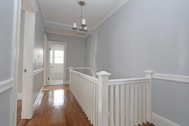 Building Photo - 249 Kittredge St