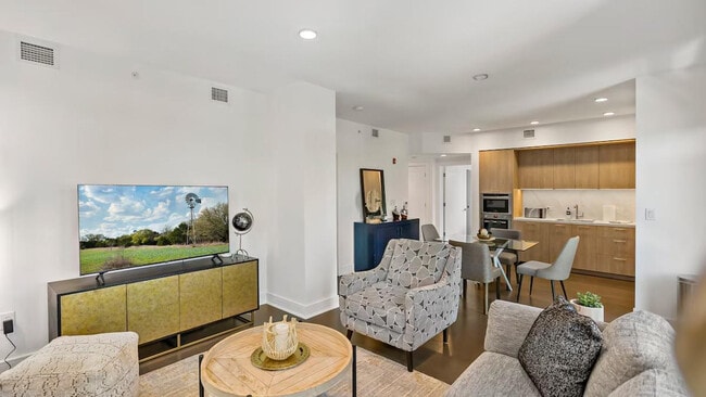 Building Photo - 815 V St NW