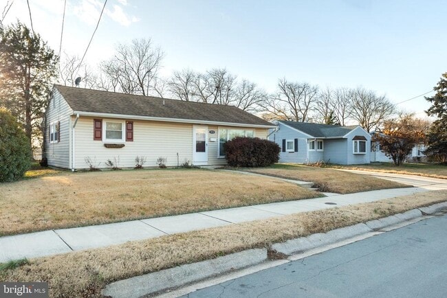 Building Photo - 1959 Lewis Ave