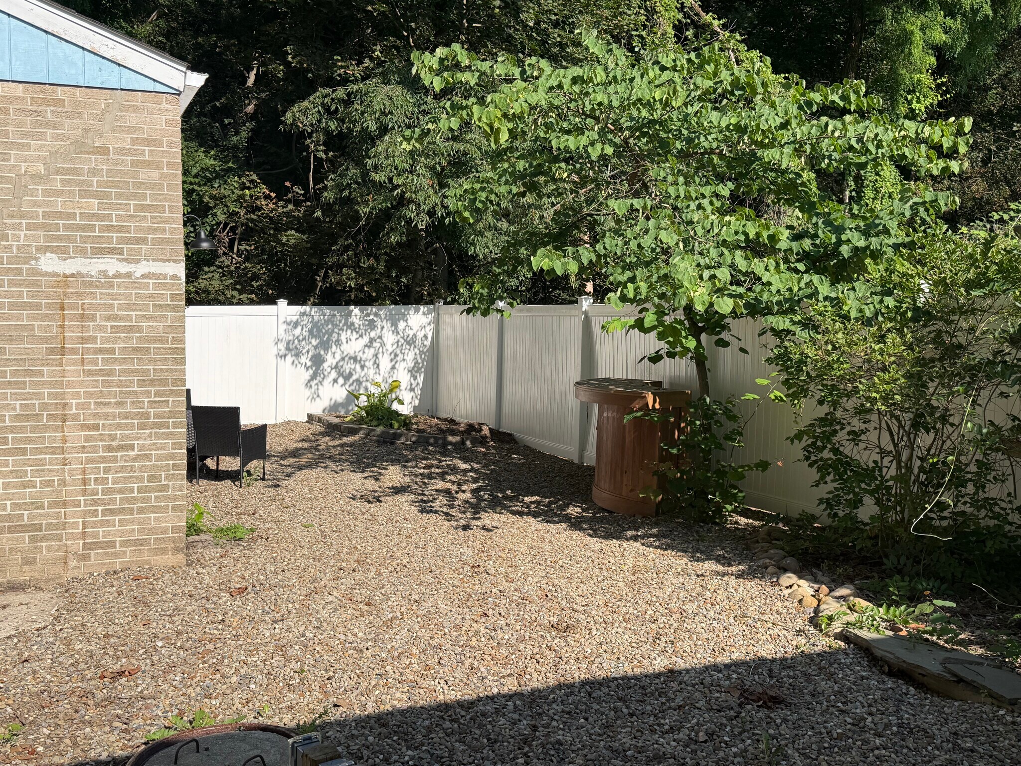 Quiet, easy, no maintenance back yard - 4238 State Park Dr