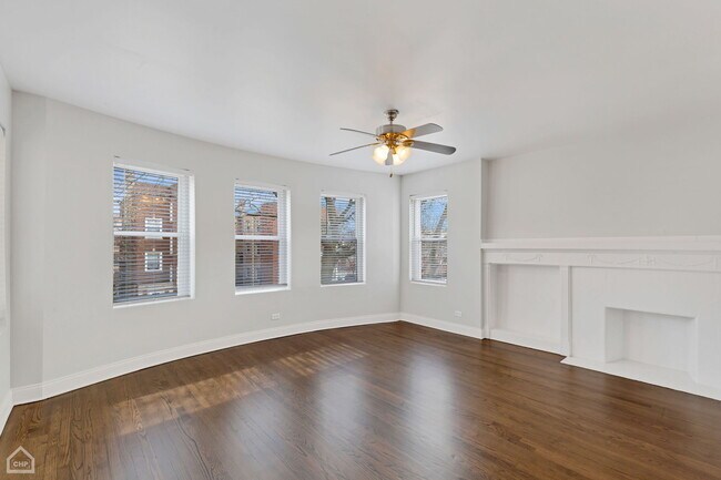 Building Photo - 8248 S Maryland St