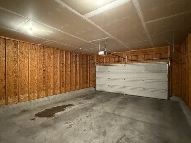 Building Photo - 3 bedroom 2 bath in Washburn Rural District