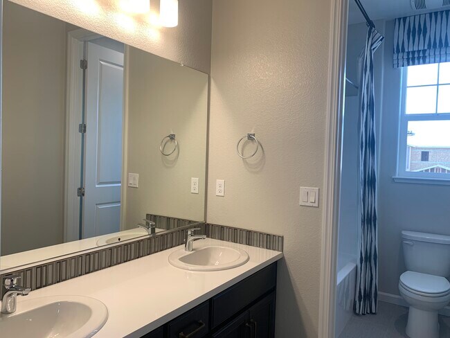 Building Photo - 782 Stickney Way