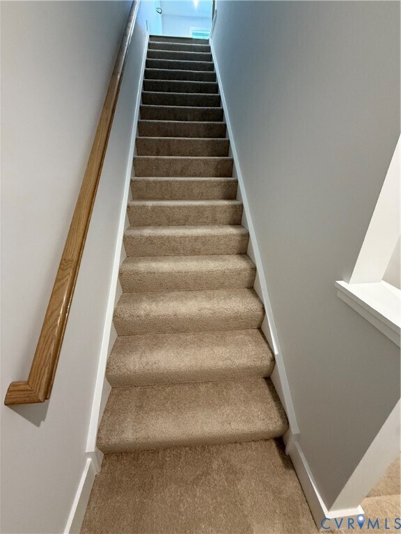 Building Photo - 527 Munson Woods Walk