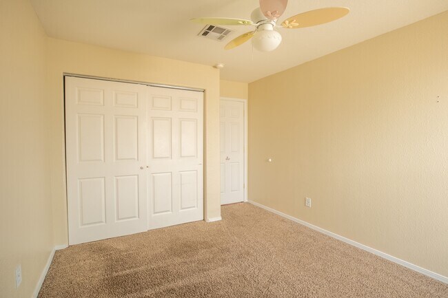 Building Photo - 3913 Pearl Ct