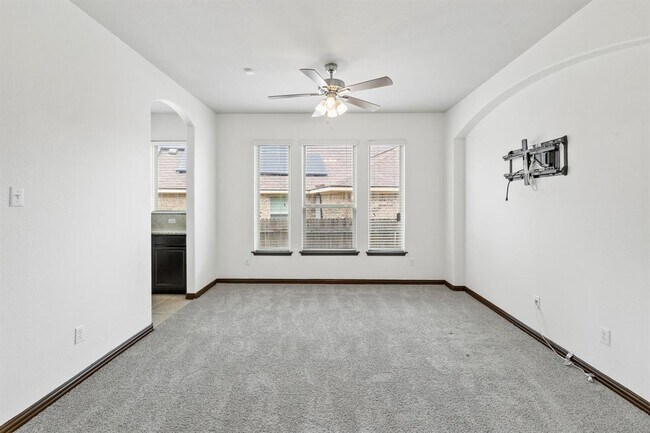 Building Photo - 221 Mandana St