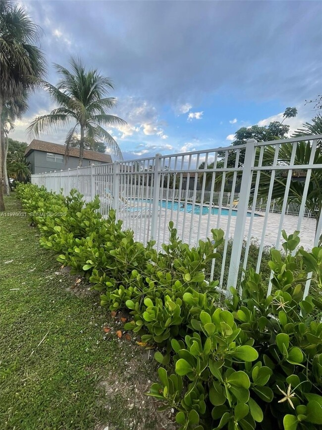 Building Photo - 4730 NW 9th Dr