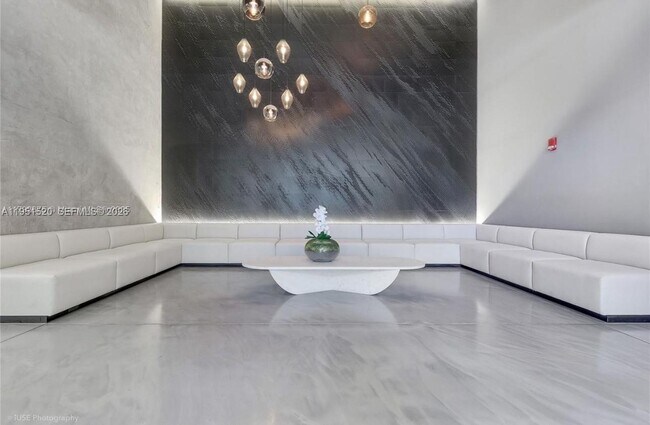 Building Photo - 151 SE 1st St