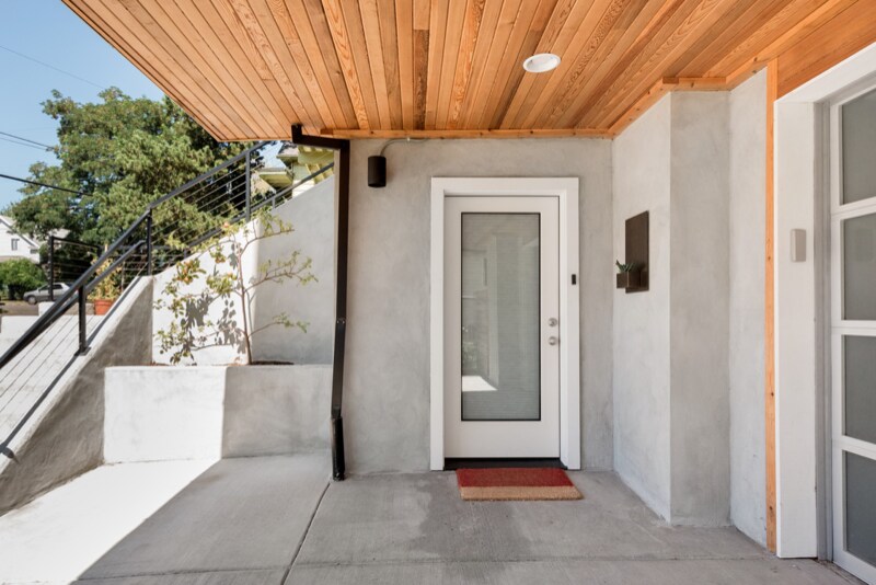 Building Photo - 6824 N Catlin Ave