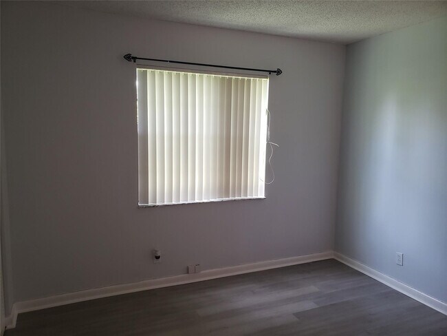 Building Photo - 12252 Royal Palm Blvd