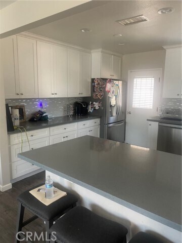 Building Photo - 8839 Glencoe Dr