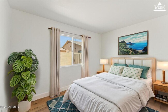 Building Photo - 2739 E Tamarisk Ave