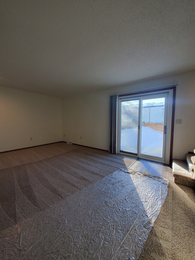 Building Photo - 3017M