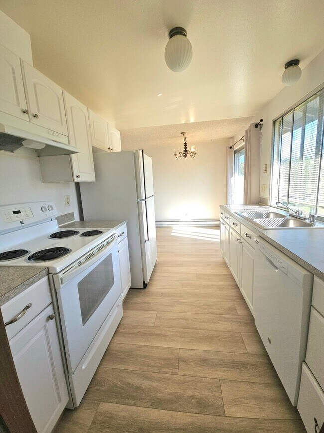 Building Photo - 2bed/1bath Edgewood Duplex*****COMING SOON***