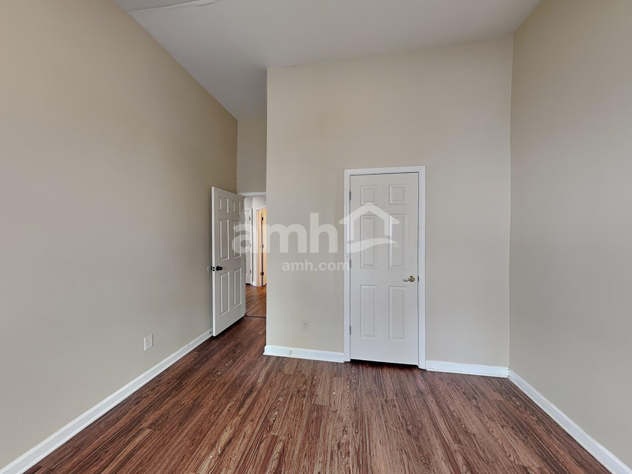 Building Photo - 7604 Cole Ln