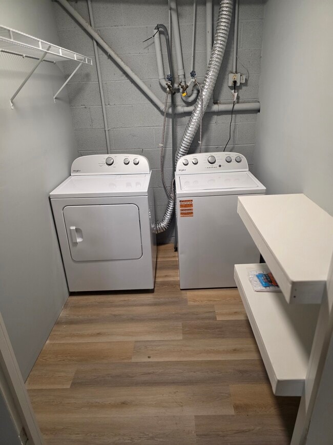 Building Photo - 1301 Fowler Dr