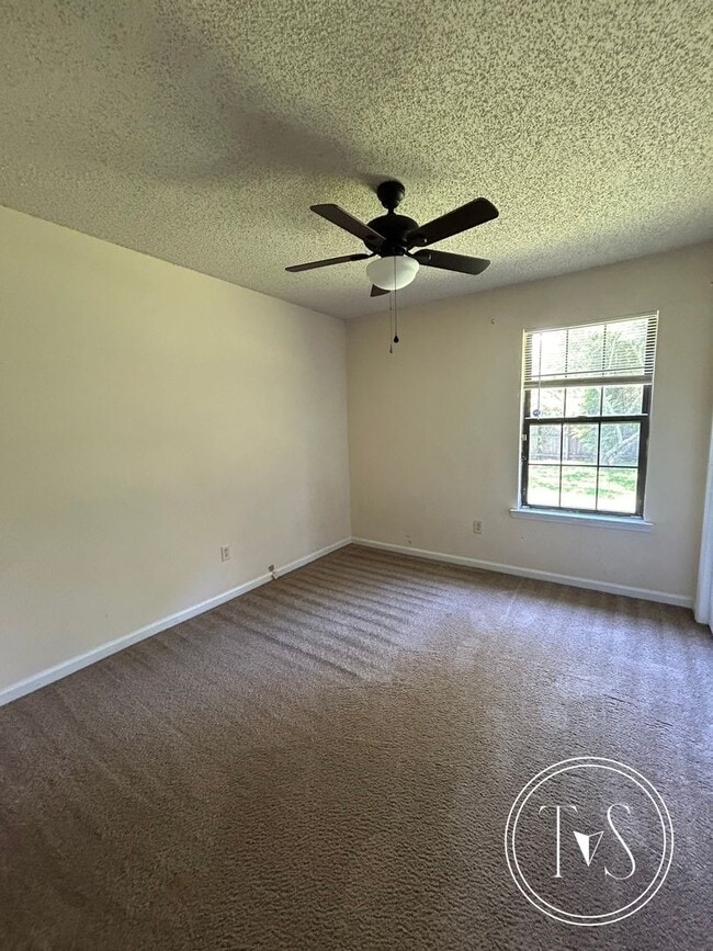 Building Photo - 109 Larkin Ct